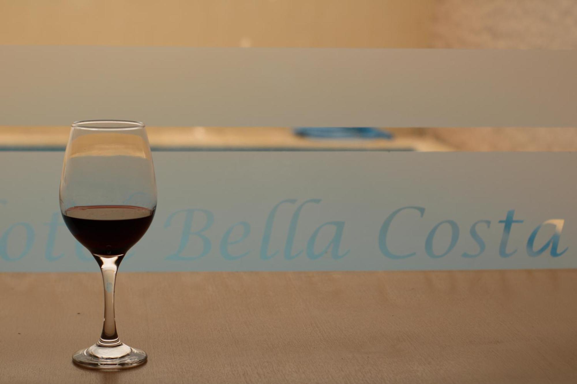 לה לוסילה דל מר Hotel Bella Costa מראה חיצוני תמונה