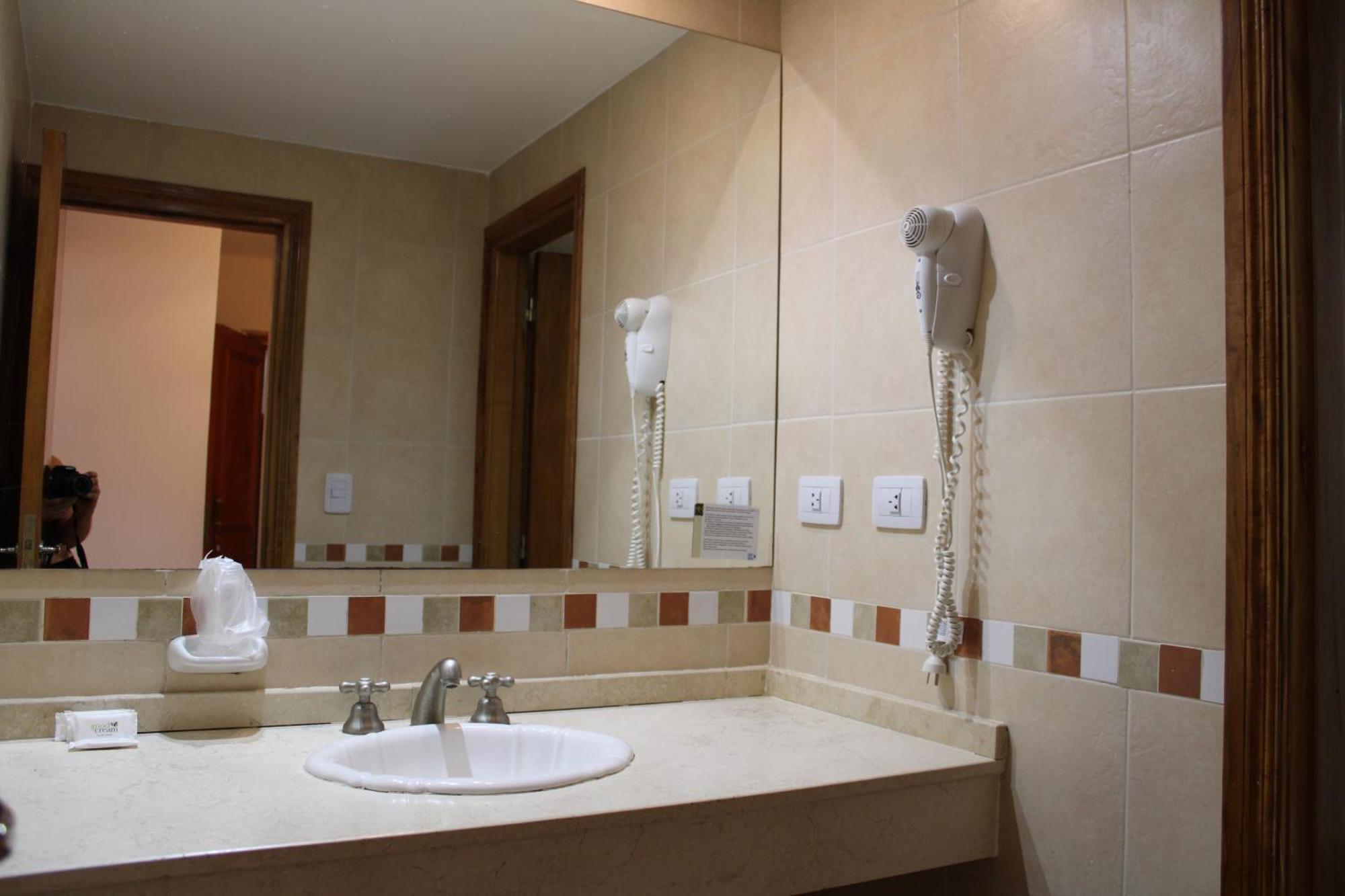 לה לוסילה דל מר Hotel Bella Costa מראה חיצוני תמונה