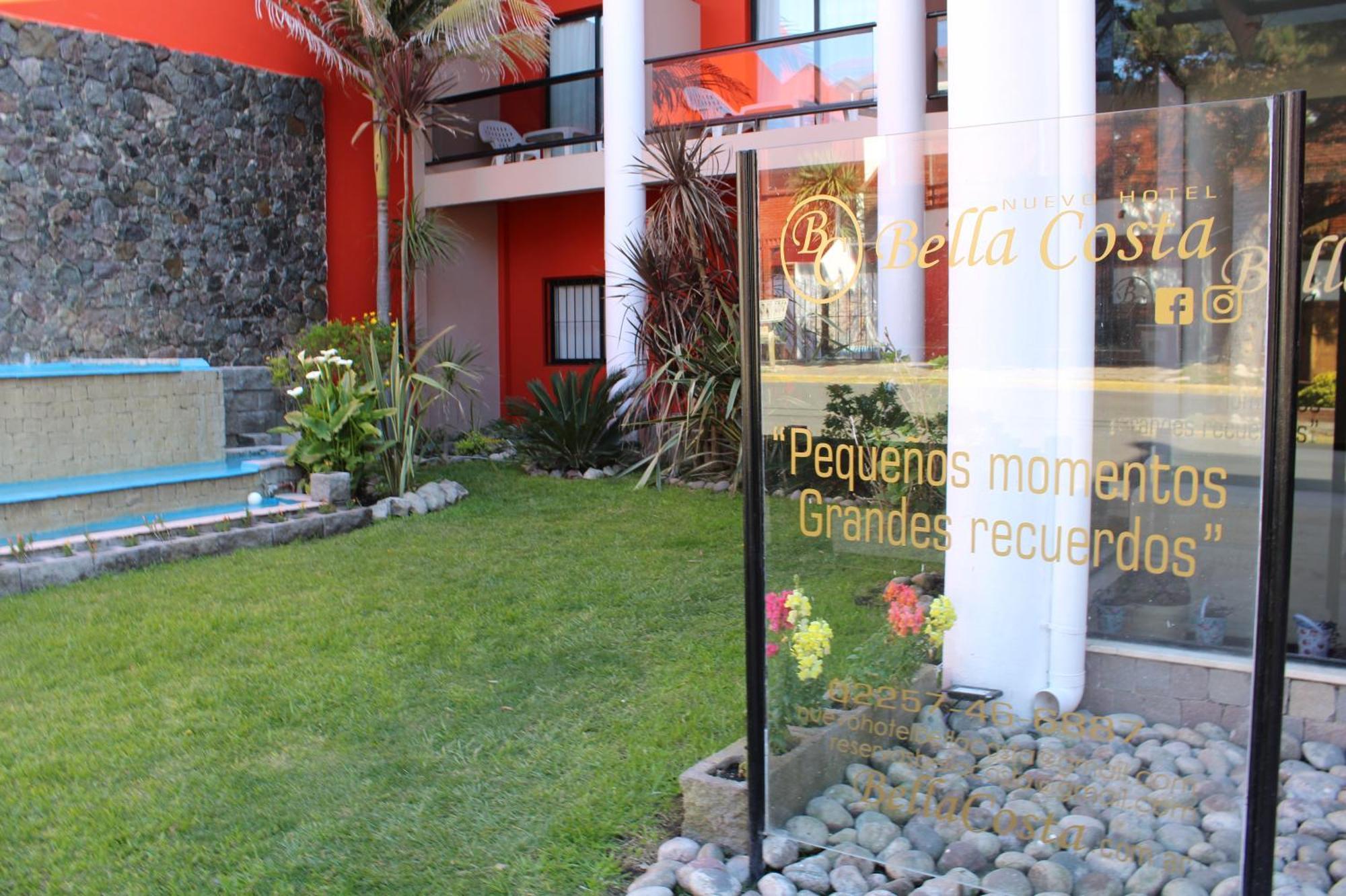 לה לוסילה דל מר Hotel Bella Costa מראה חיצוני תמונה