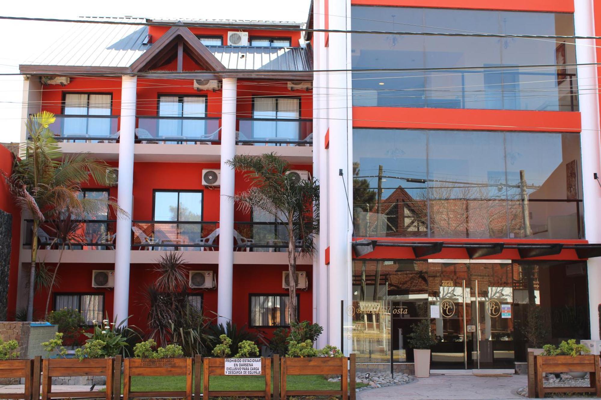 לה לוסילה דל מר Hotel Bella Costa מראה חיצוני תמונה